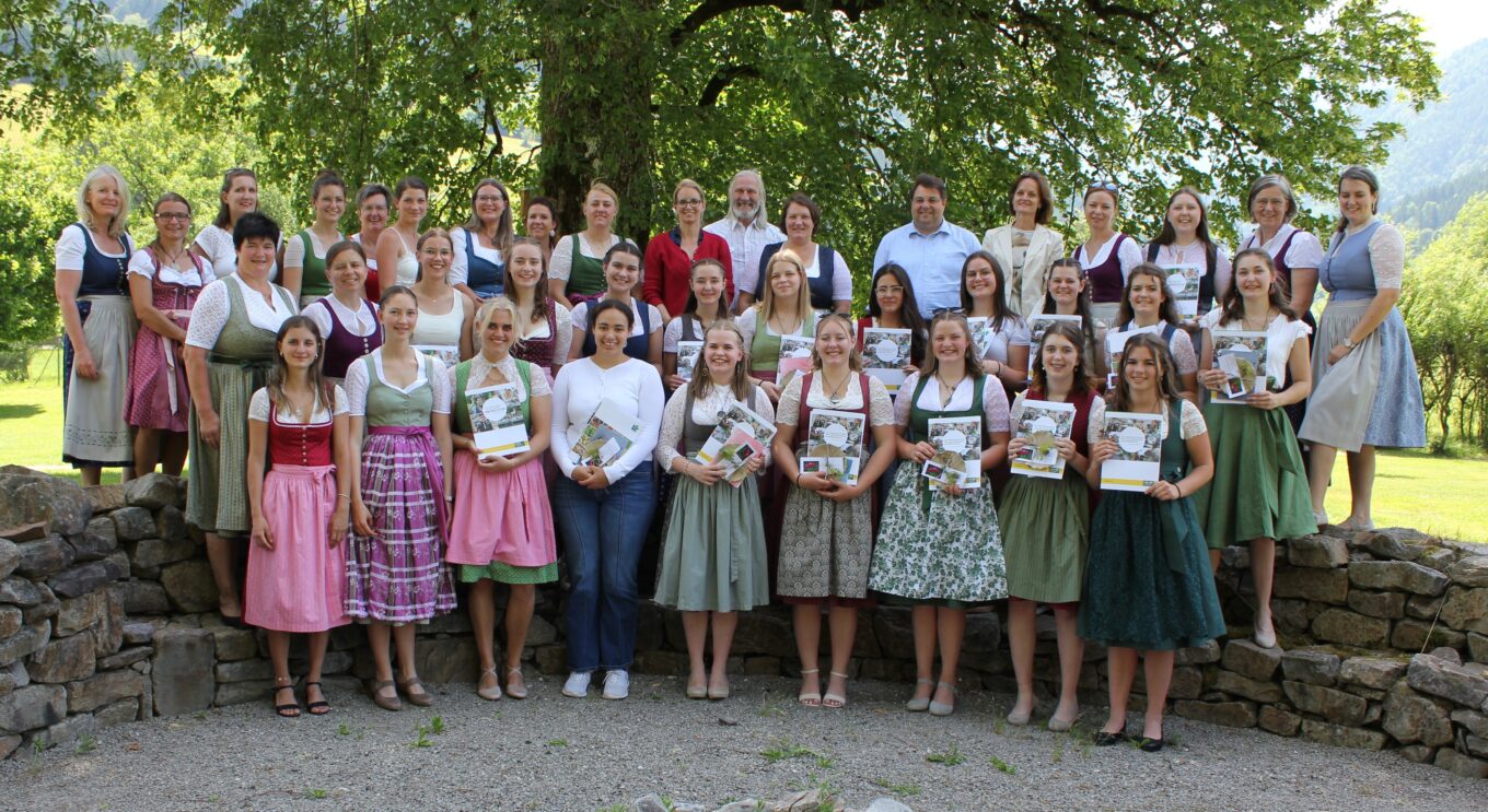 Erfolgreicher Schulabschluss an der Fachschule Unterleiten Erfolgreicher Schulabschluss an der Fachschule Unterleiten